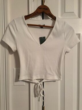 Women's White V-Neck Ribbed Crop Top with Tie